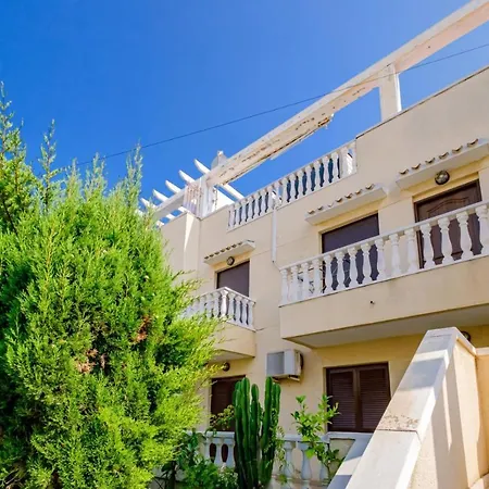 Holiday home Gabriela Mistral Id181 *